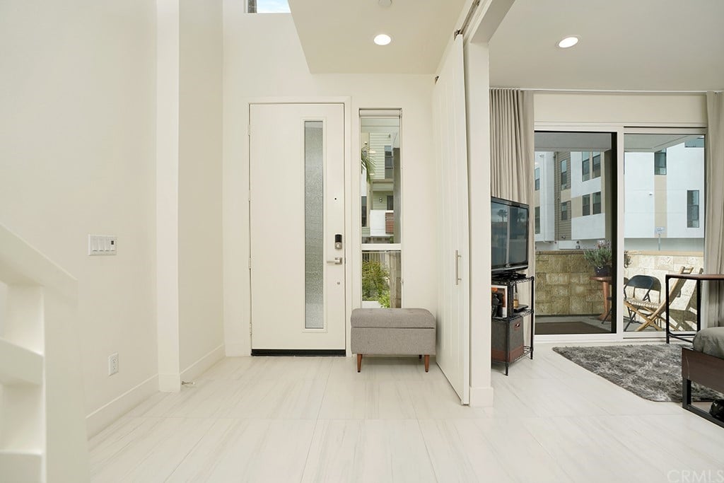 1687 Monarch 17 West