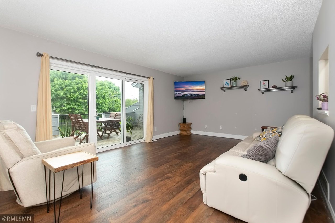 14271 Empire Ct