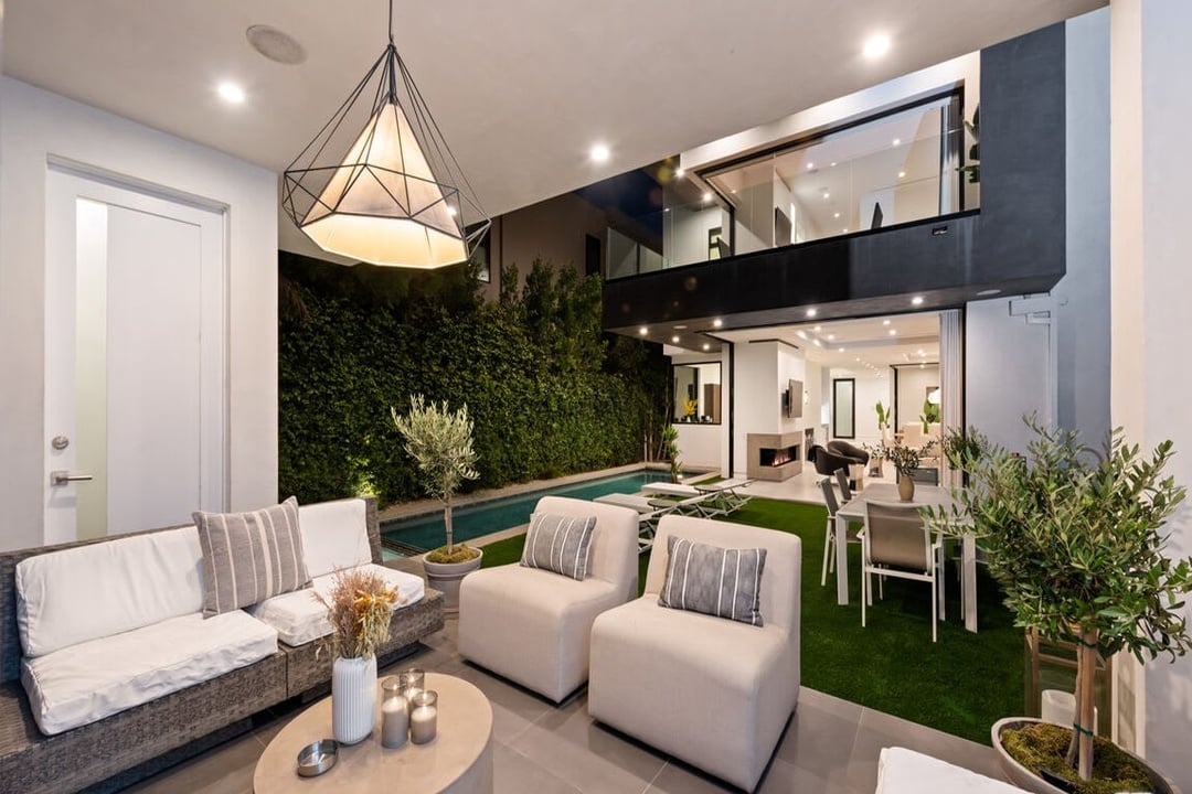 Garden Crescent, North Harper Avenue, 90048