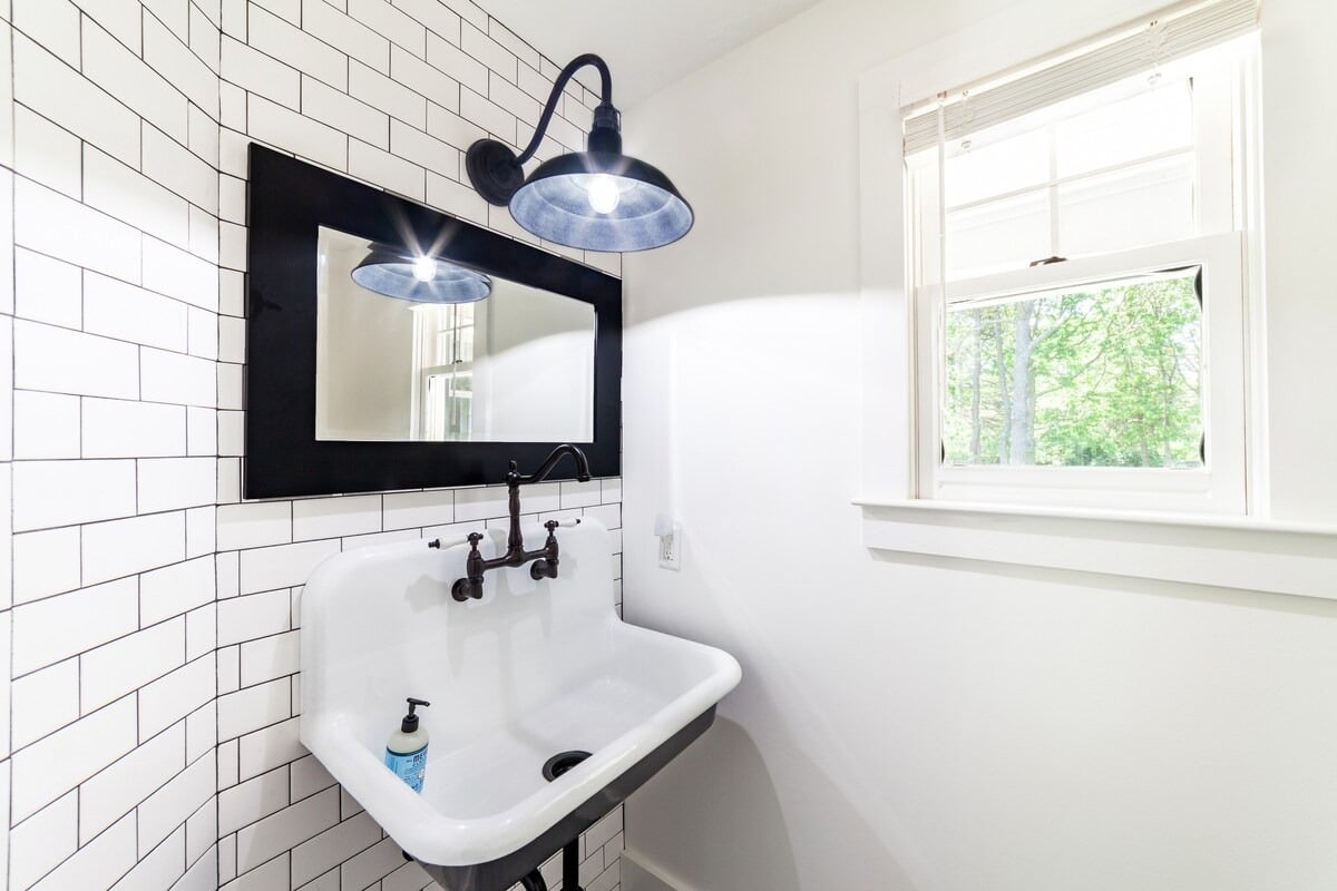 Luxury 5 Bedroom Katama Estate With Pool & Hot Tub