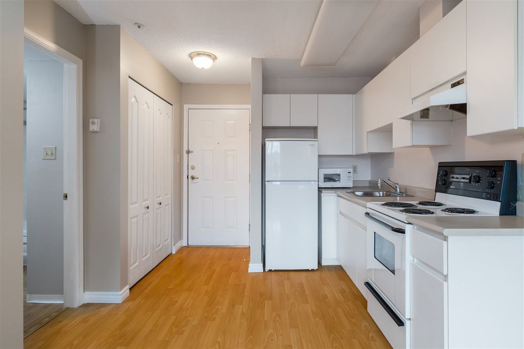 4950 McGeer St, #305