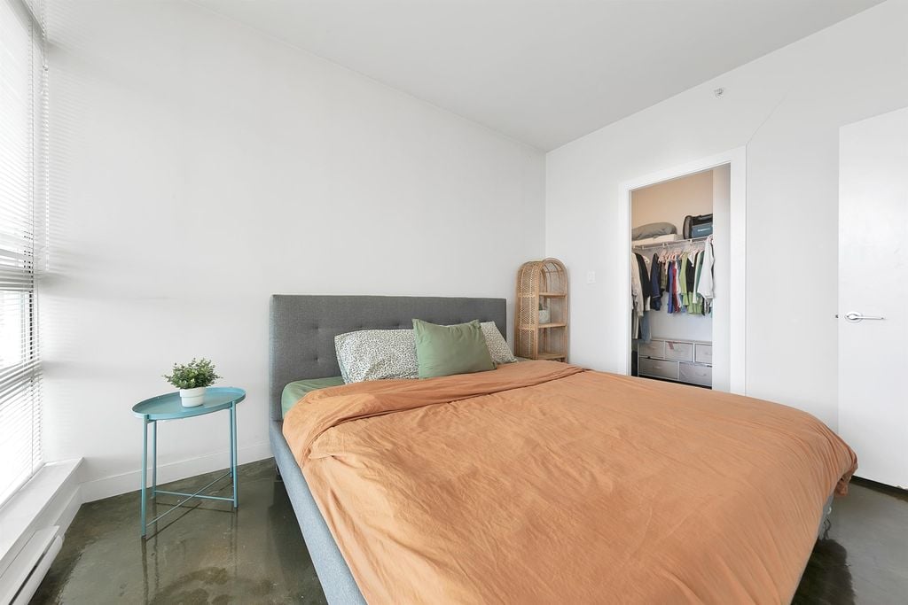 221 Union St, #906