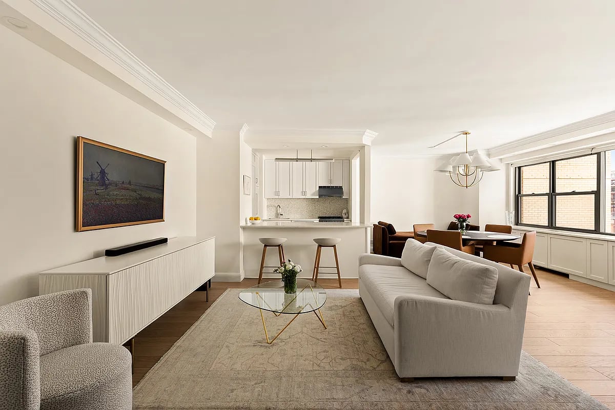 400 E 56th St APT 11S