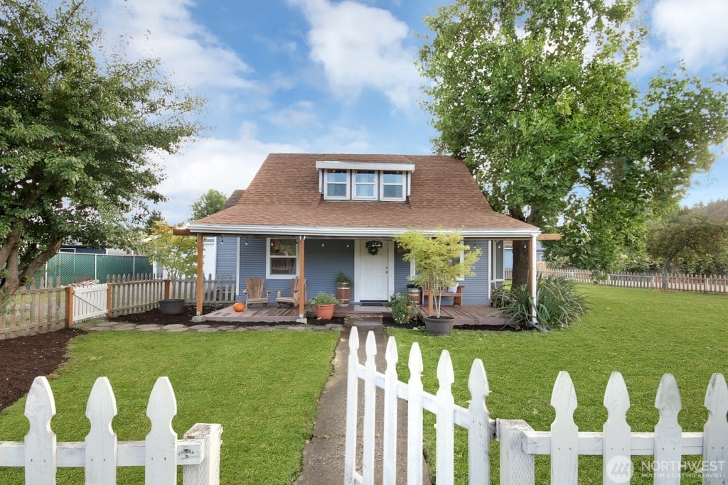 216 6th Avenue N
