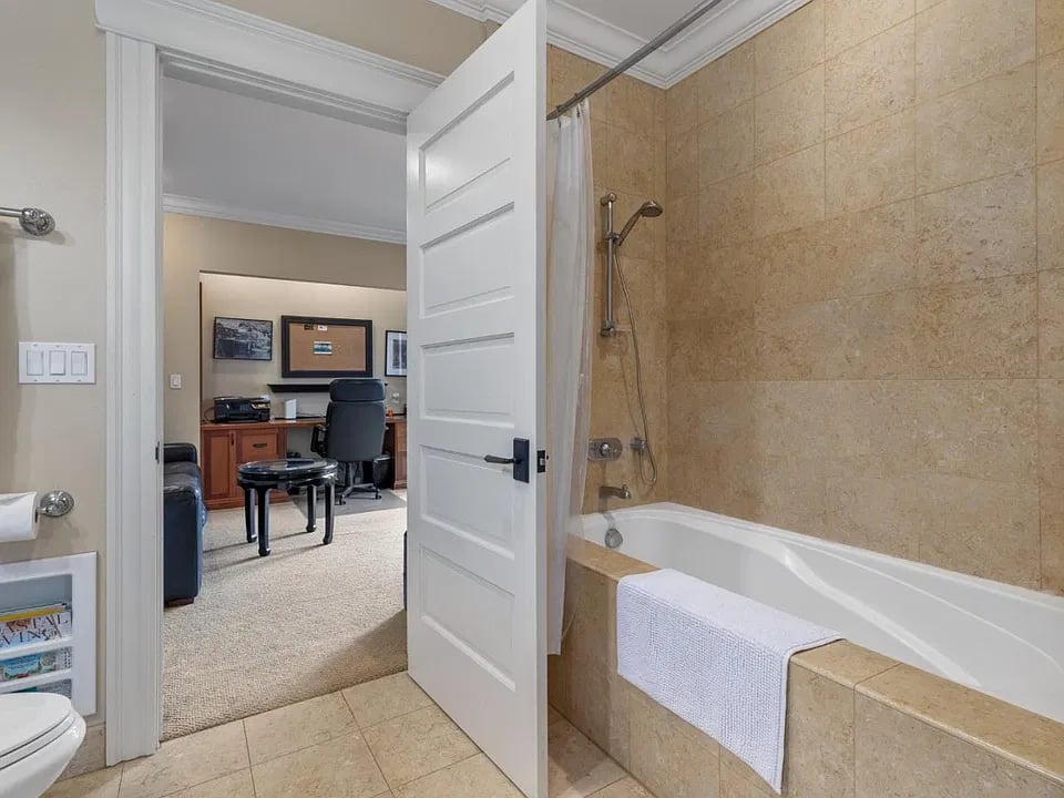 4525 Opal Cliff Dr