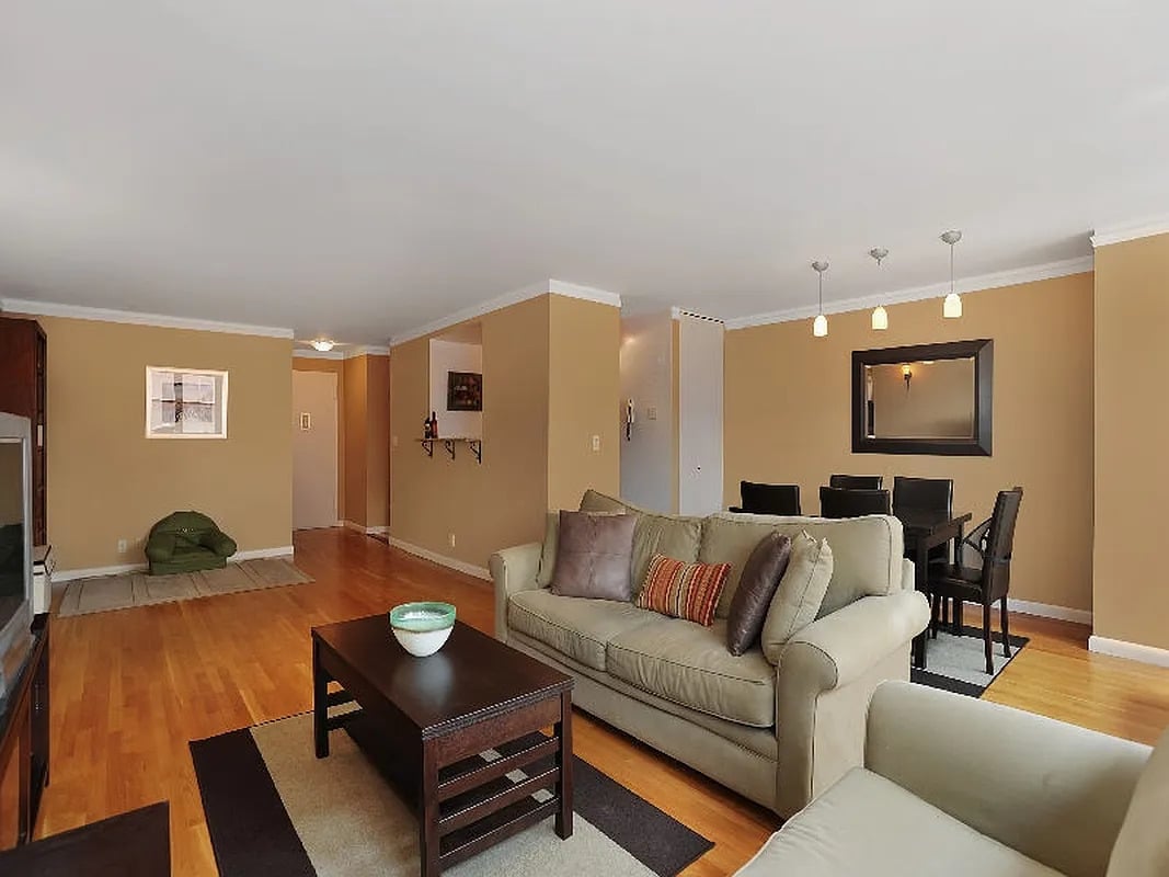 201 East 28th Street #12J