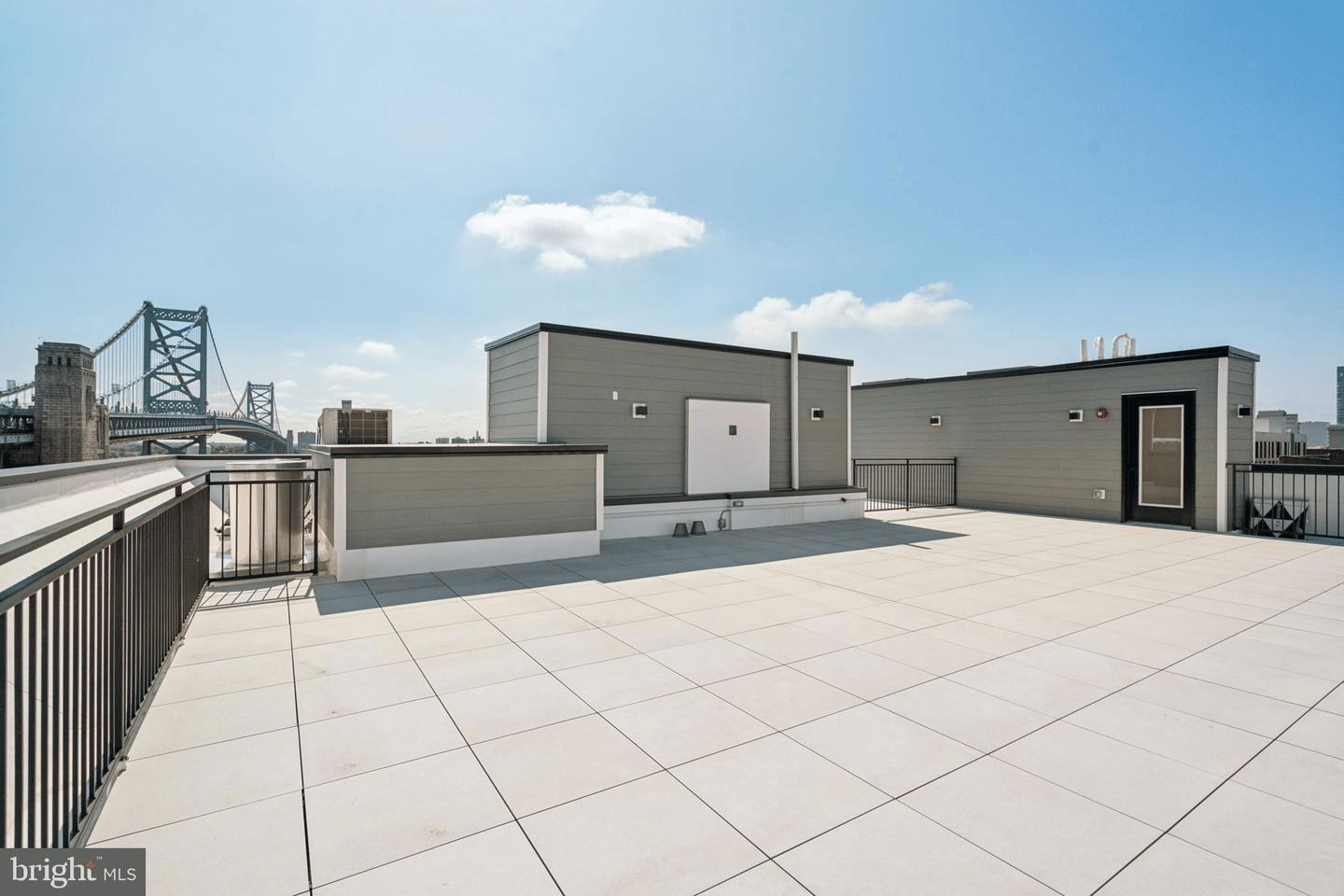 160-64 N 2nd St #601, Philadelphia, PA 19106