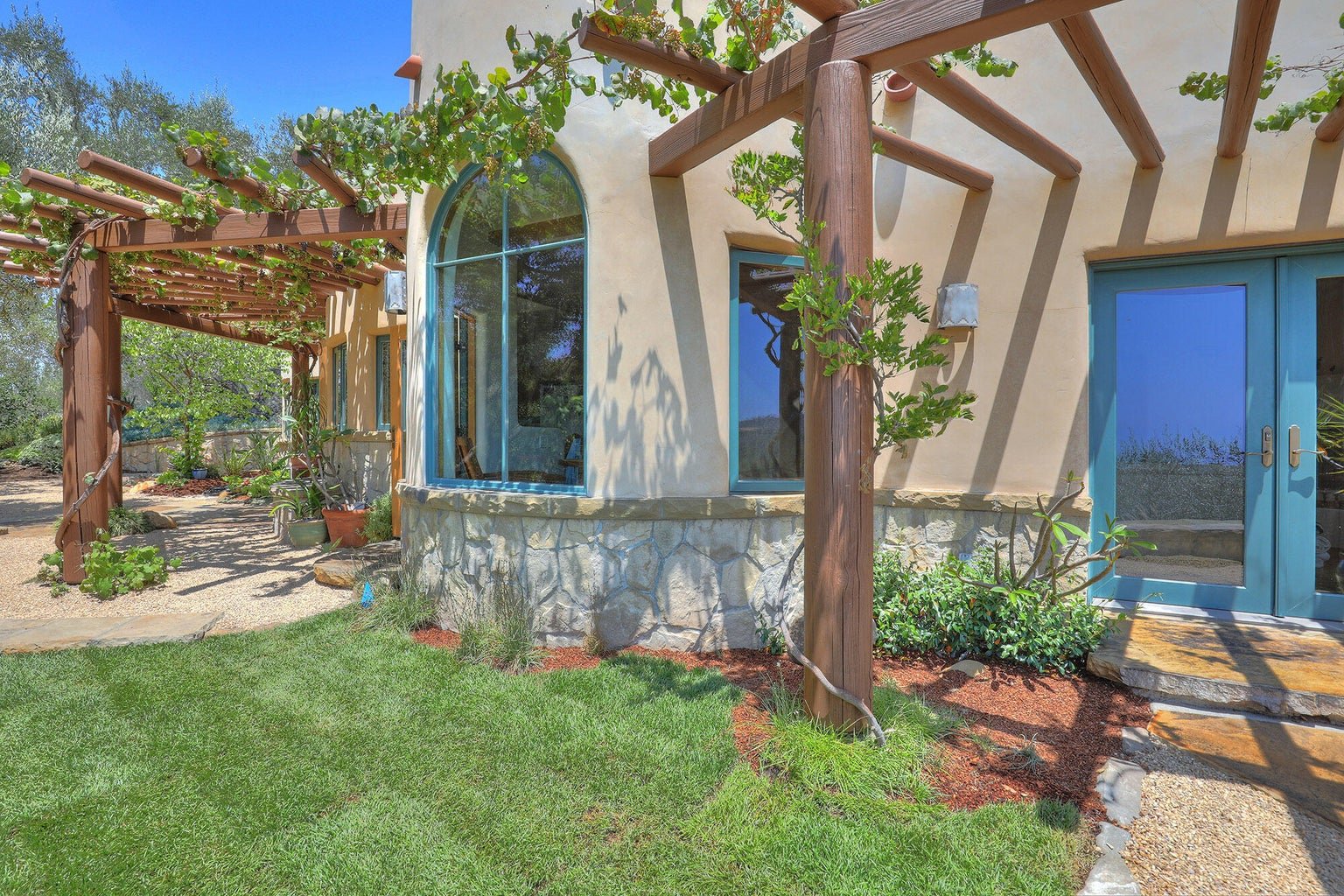 1480 Mission Canyon Road
