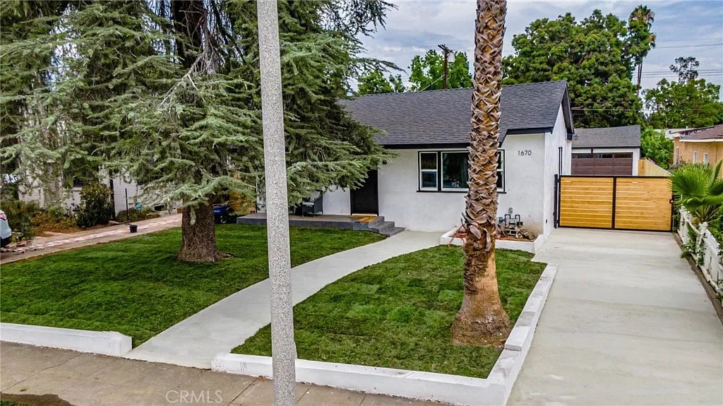 1670 Casitas Ave