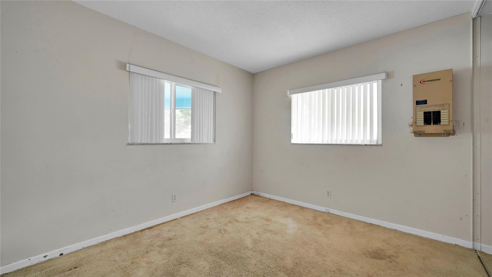 3700 NW 25th St