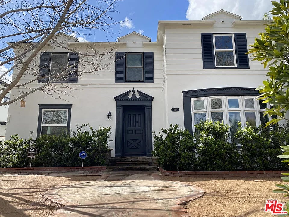635 N June Street