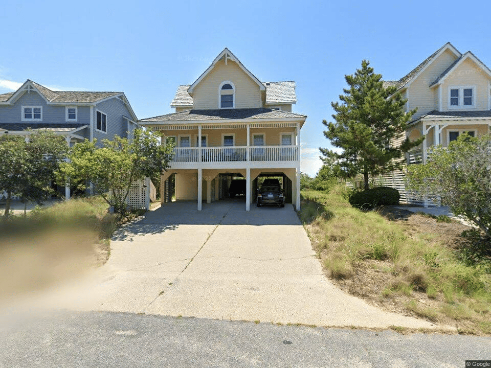 105 W Seawatch Ct
