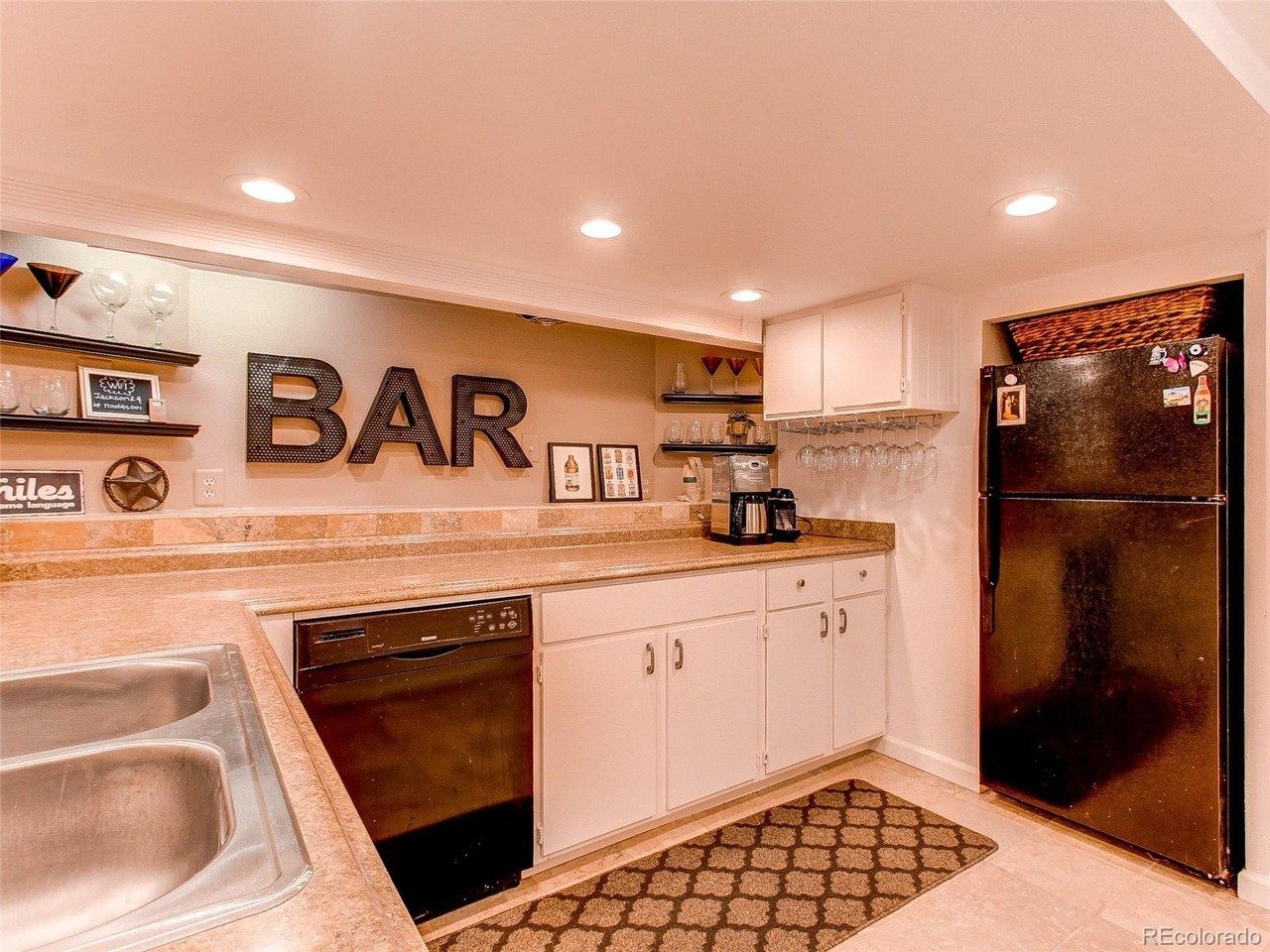 2605 W 37th Ave