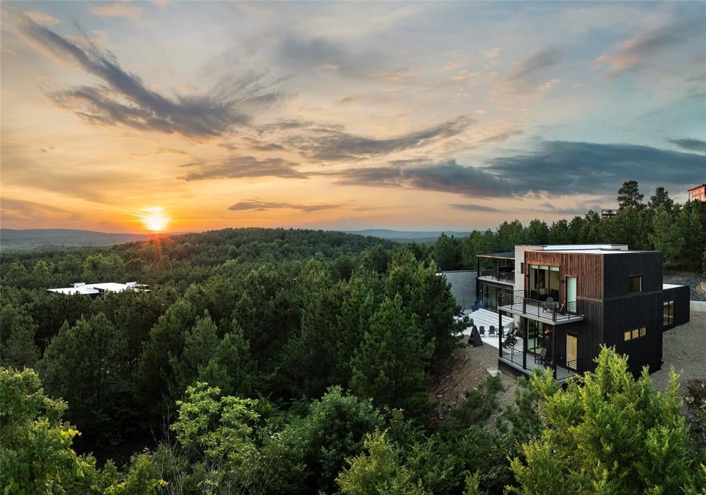 Discover the Allure of Broken Bow & Hochatown, Oklahoma - Wyatt Poindexter - The Agency