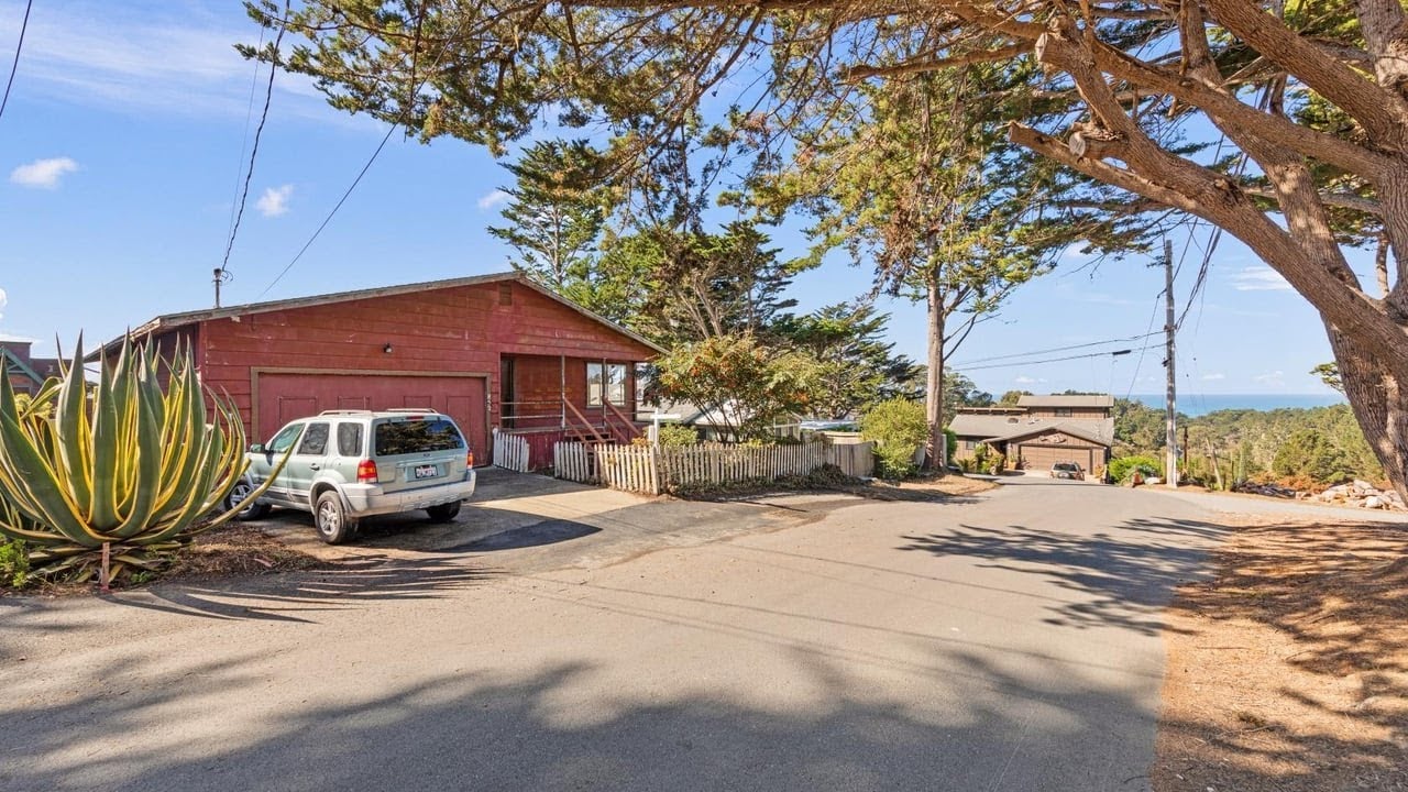 852 Linda Vista Street, Moss Beach, CA