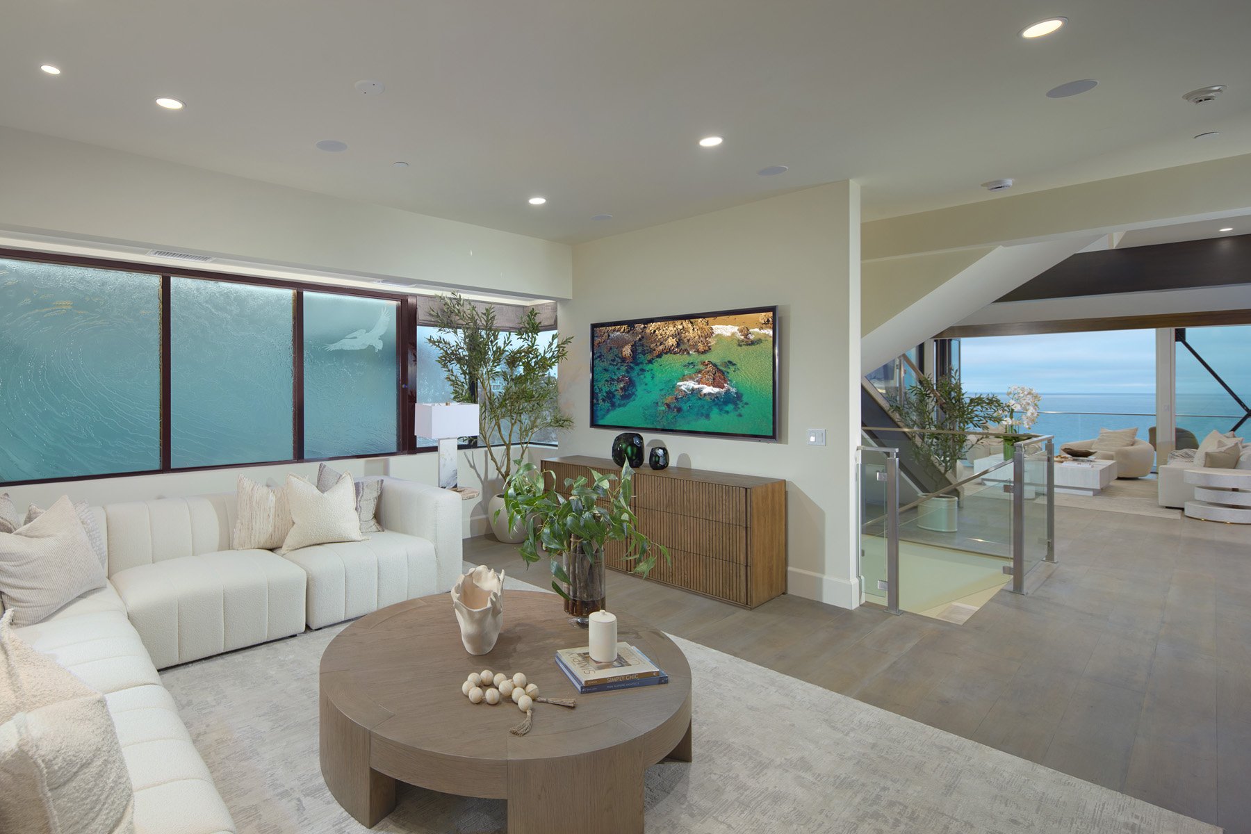 33 Bay Drive