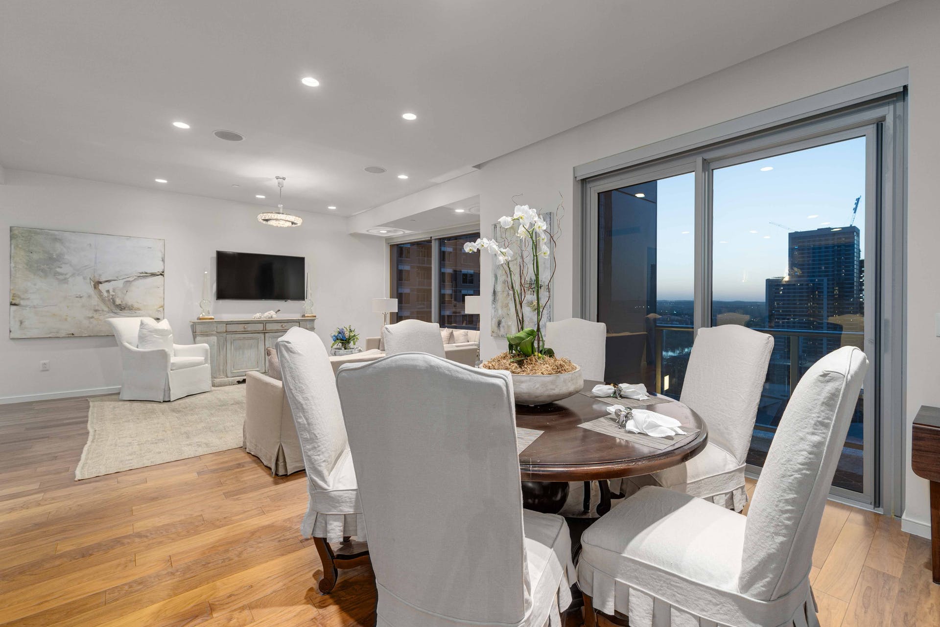 200 Congress Avenue #19AC
