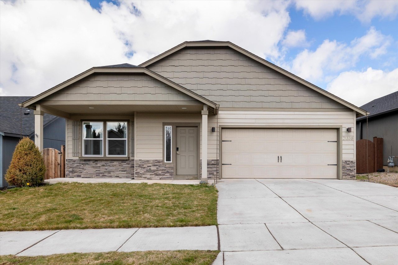 21338 NE Eagle Crossing Ave