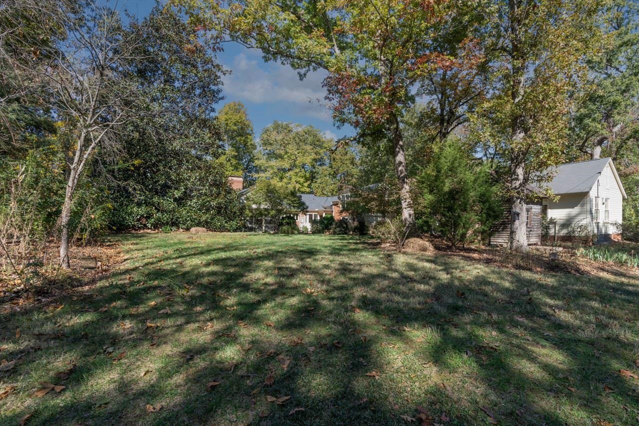 803 Greenwood Rd