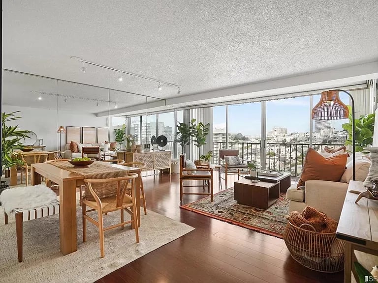 66 Clearly Court Apt. 1202