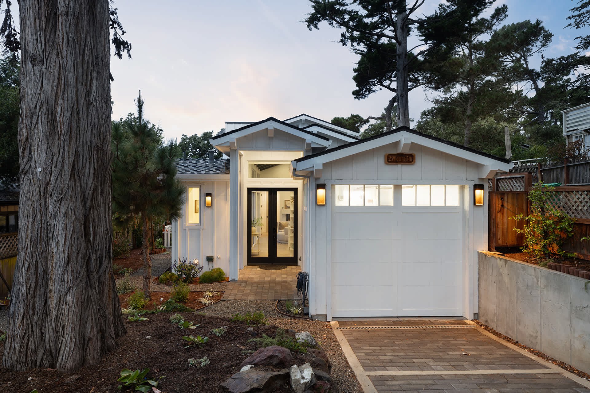 Carmel Pearl - Santa Rita 2 SW of 5th