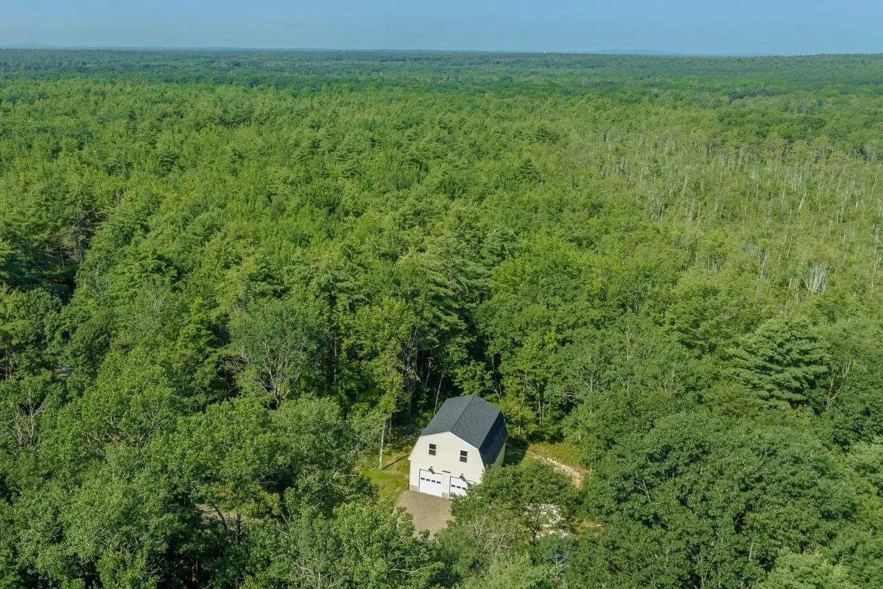 New Listing! 112 Whitten Hill Road, Kennebunkport, ME 04046 – $549,000