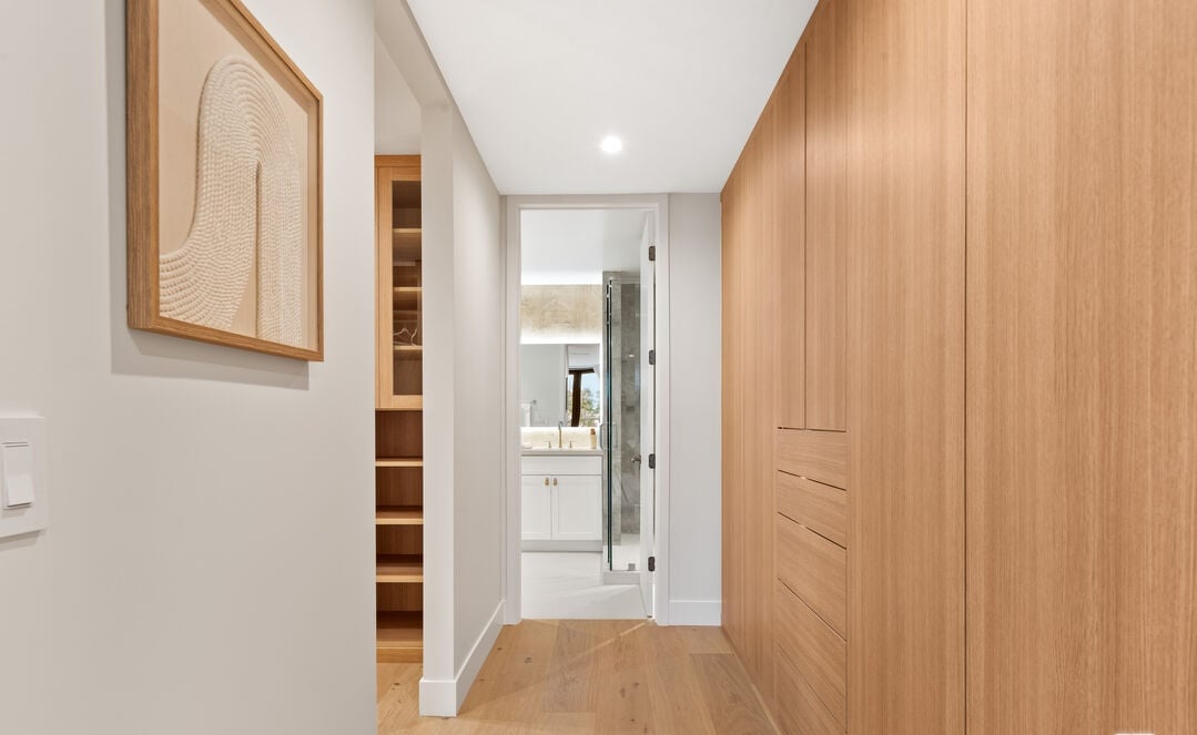 Zenith Estate, S La Jolla Ave, 90048