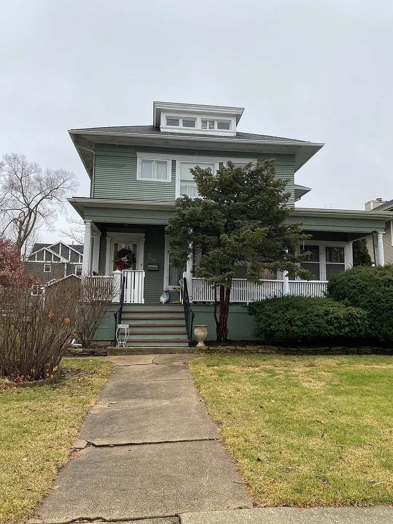 109 N Ashland Ave