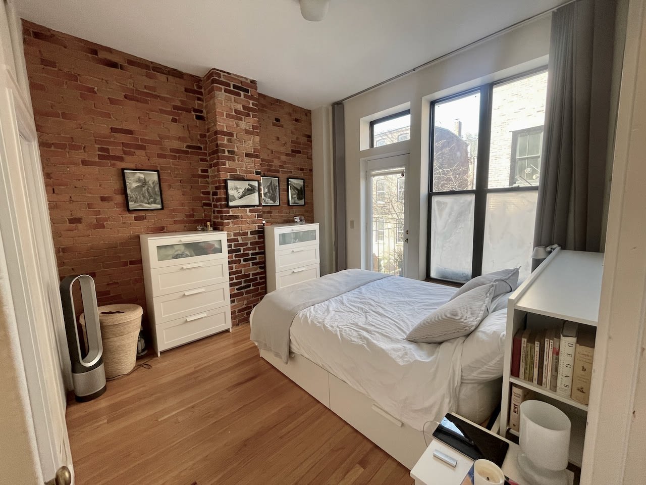 One Bed / One Bath with Private Deck Appleton Street - Available May 1