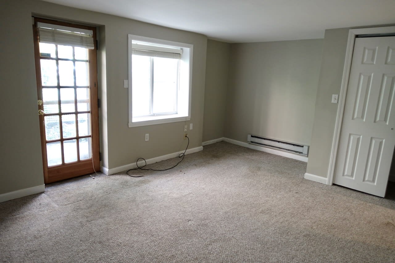 South End - Private Entry 1 bed 1 bath w. Laundry / Patio! 