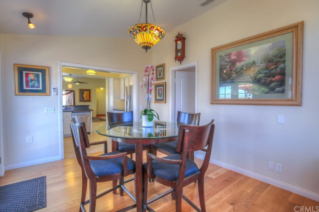 27505 Avenida Halago