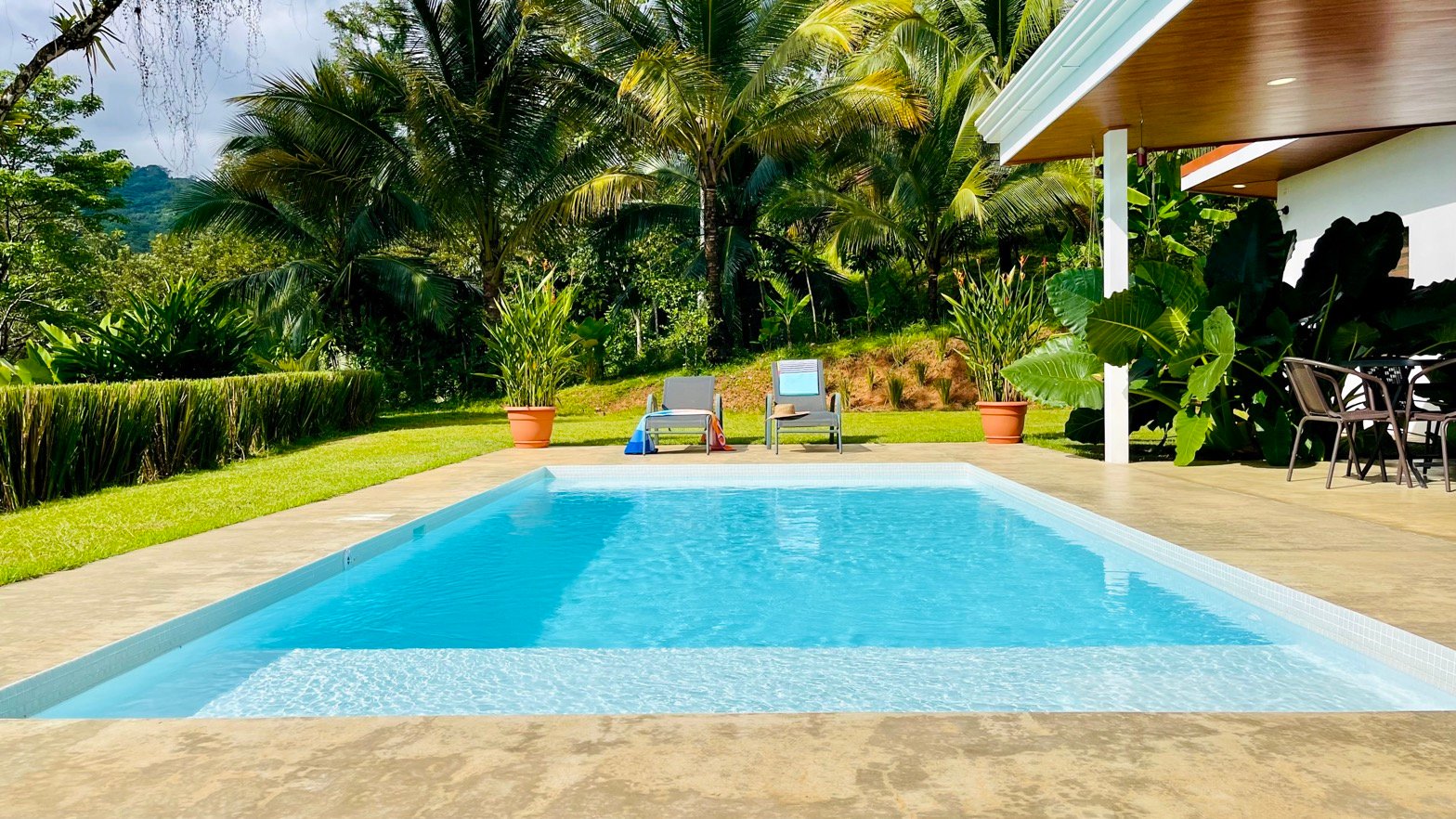 Brand New Modern Home in a Private Tropical Setting - Tres Rios