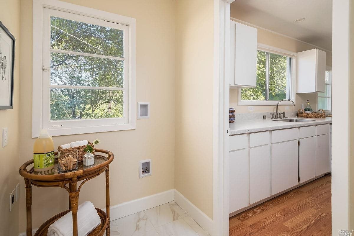 32 - A Terrace Ave