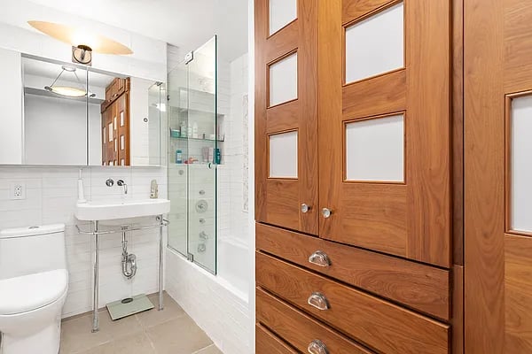 123 E 37th St Ste 10G