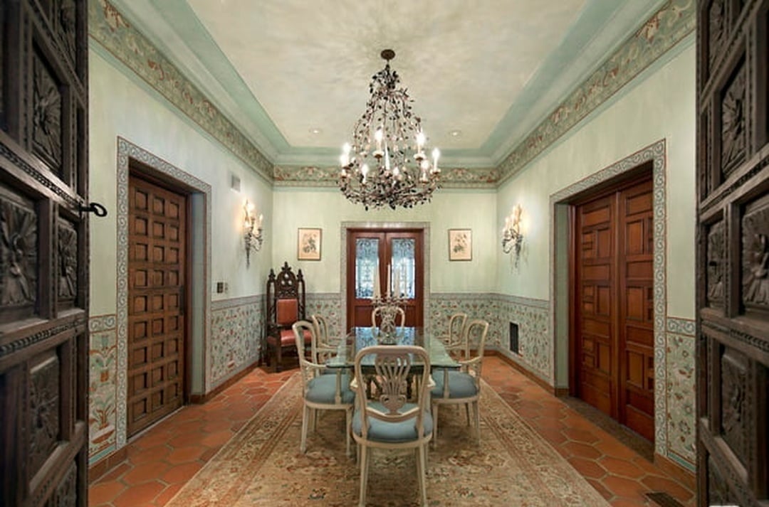 Valley Villa