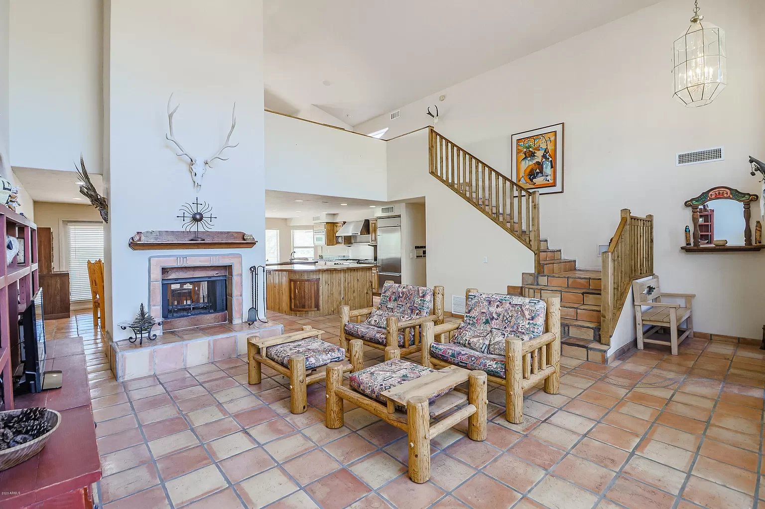 5763 E Miramonte Dr