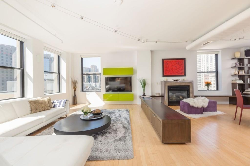 453 Washington St #10B