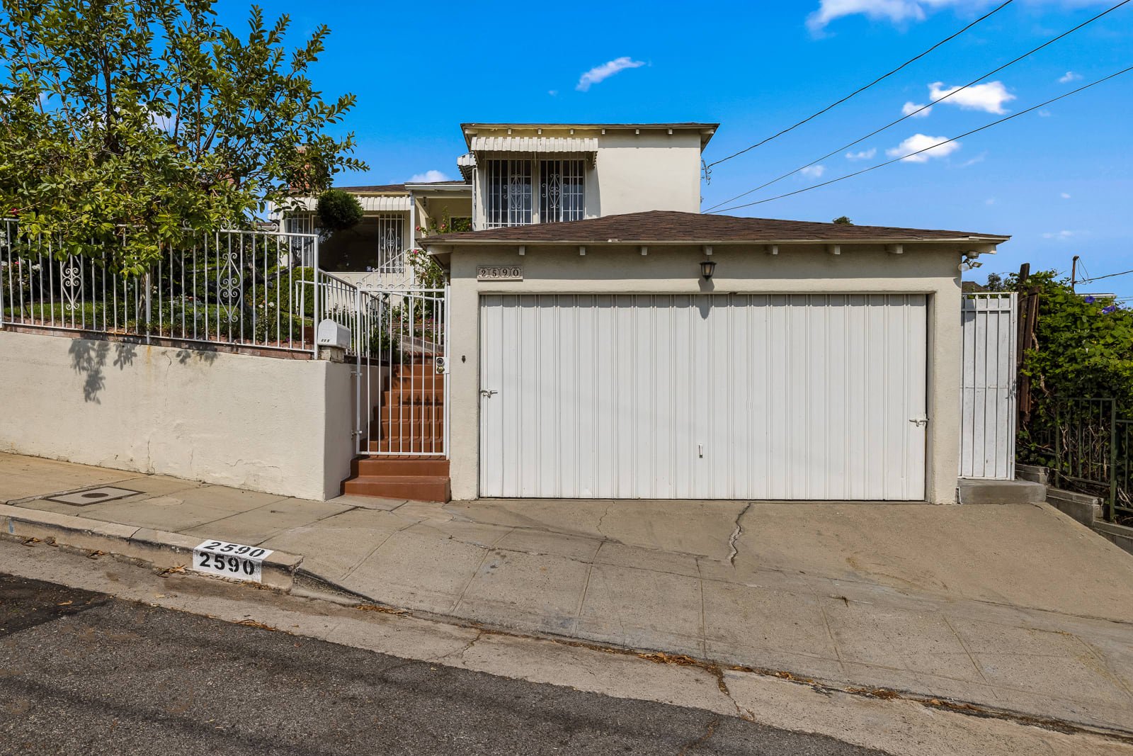 2590 Lake View Ave, Silverlake