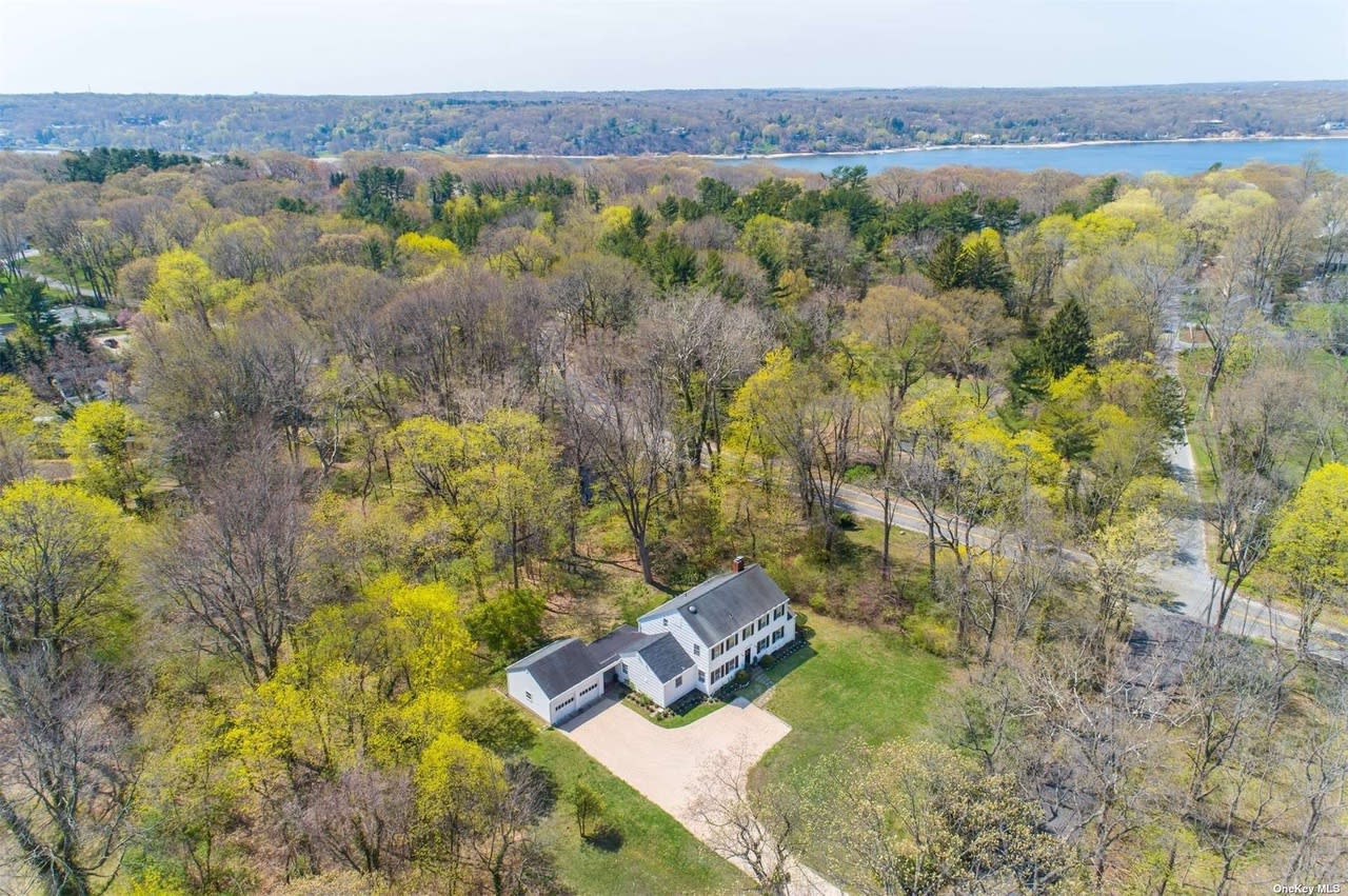 55 White Hill Rd