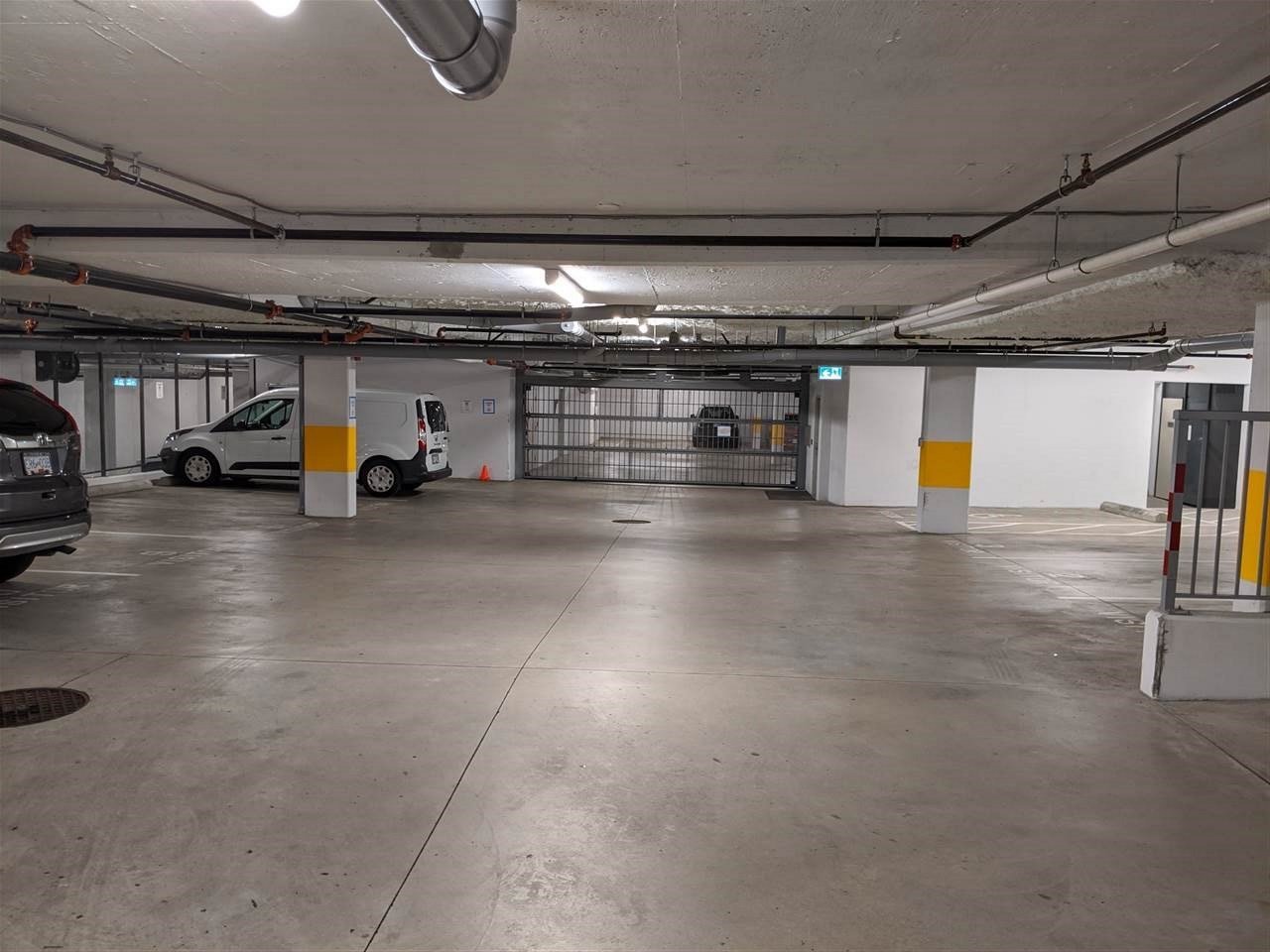 301-5460 Broadway Wy