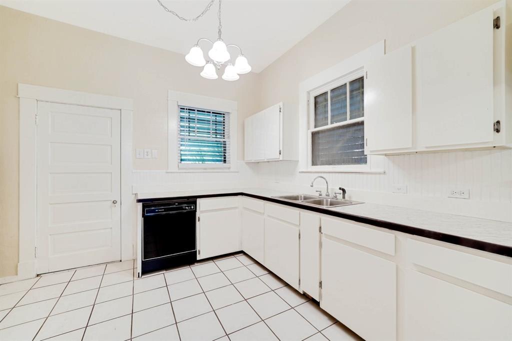 4306 Avenue O 1/2