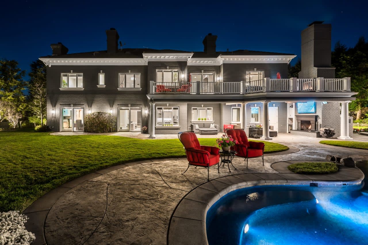 2750 Queens Garden Ct