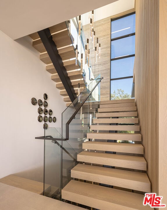 Zenith Horizon, Malibu Rd, 90265