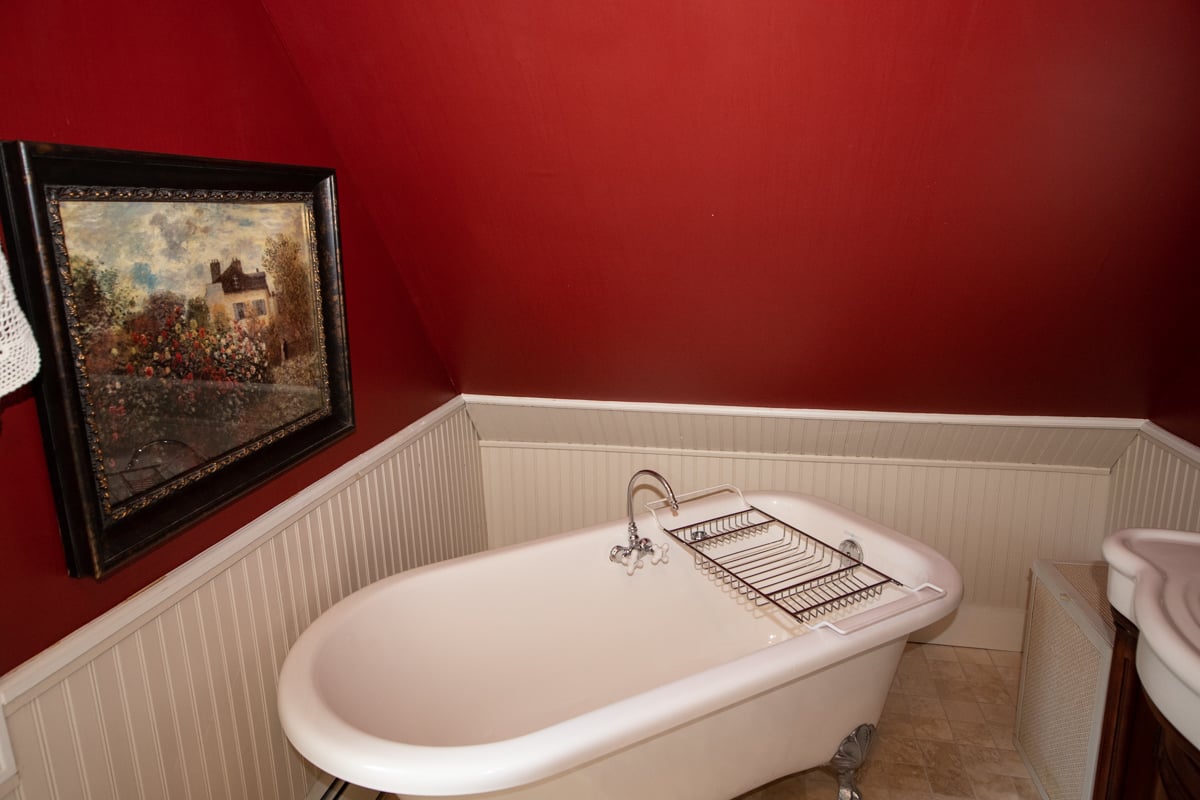 71 South Hill Crossroad