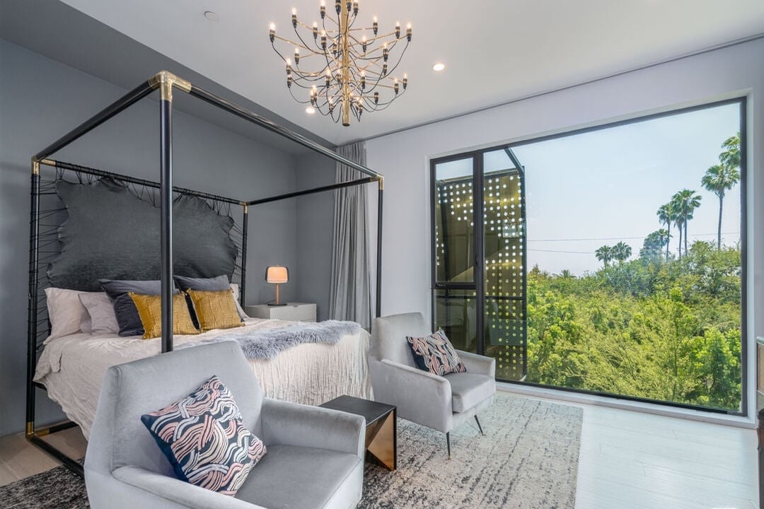 Meridian Reserve, Franklin Ave, 90046