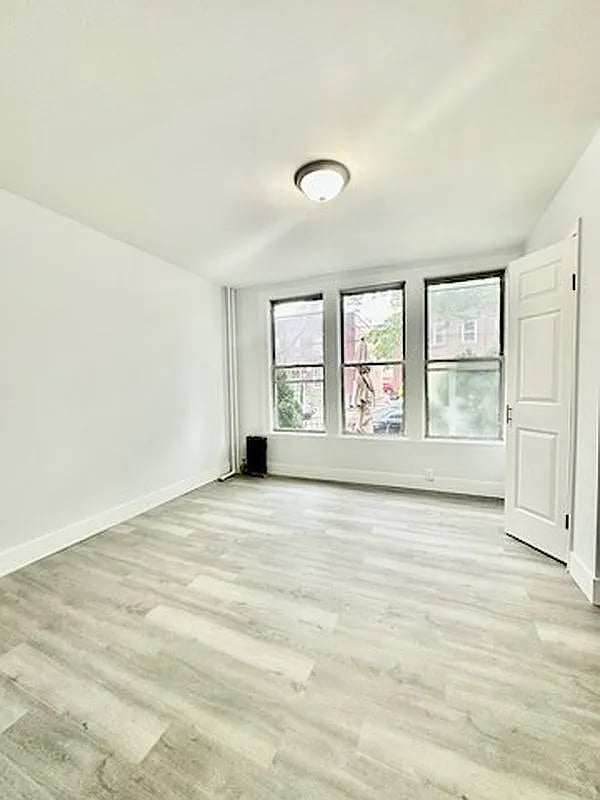 22-13 24th St #1