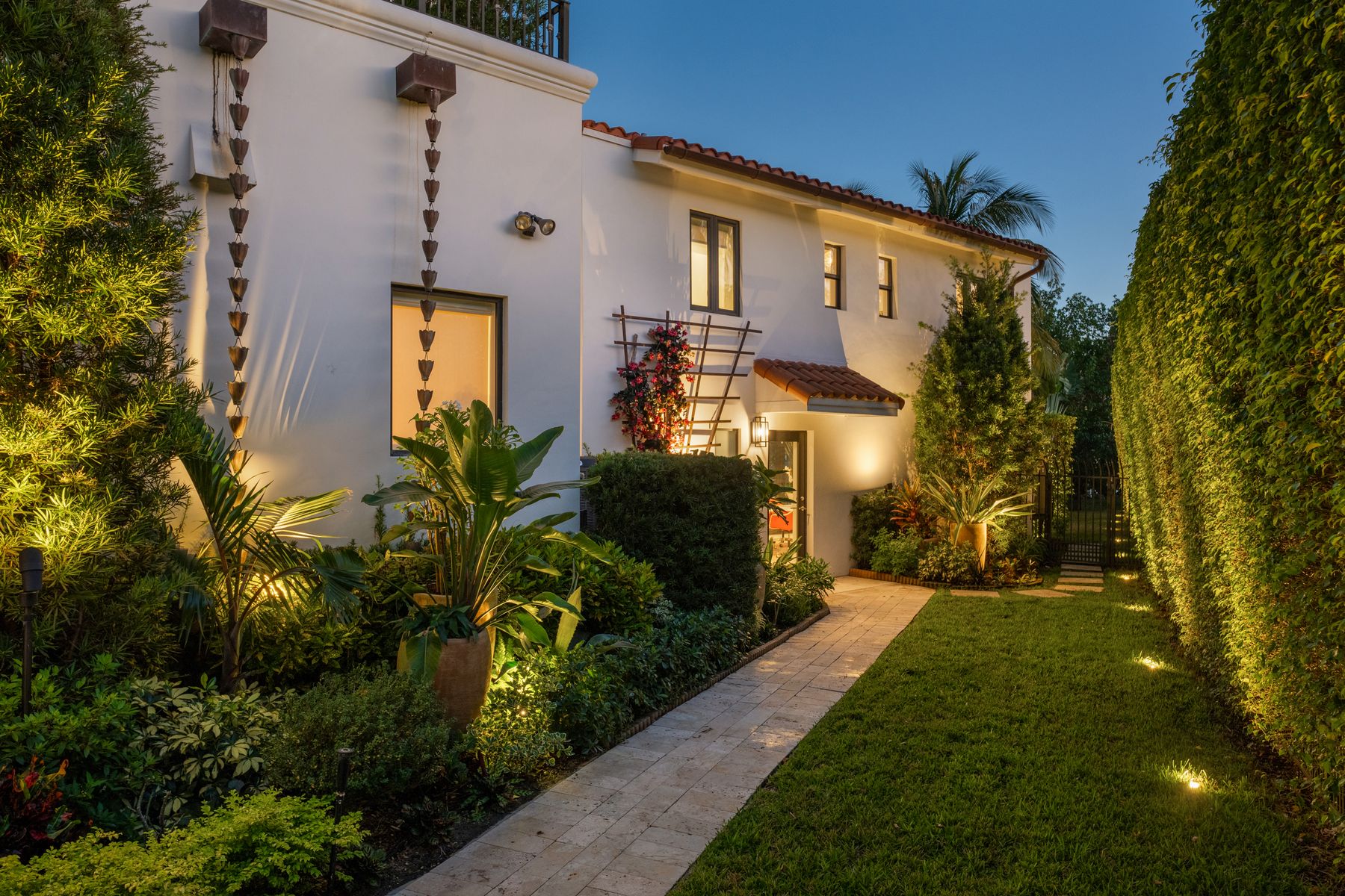 2901 Flamingo Dr.
