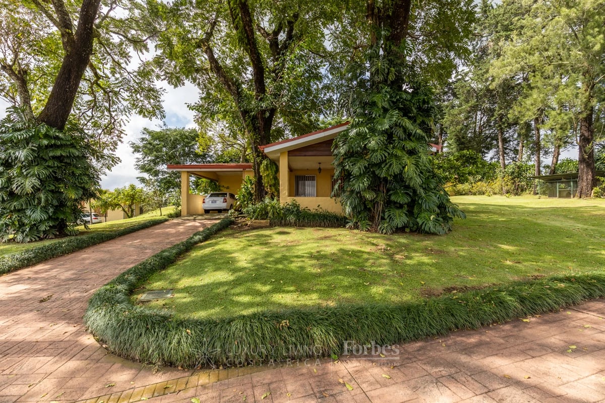 20089 - Luxurious Coffee Estate for Sale in the Mountains of Alajuela