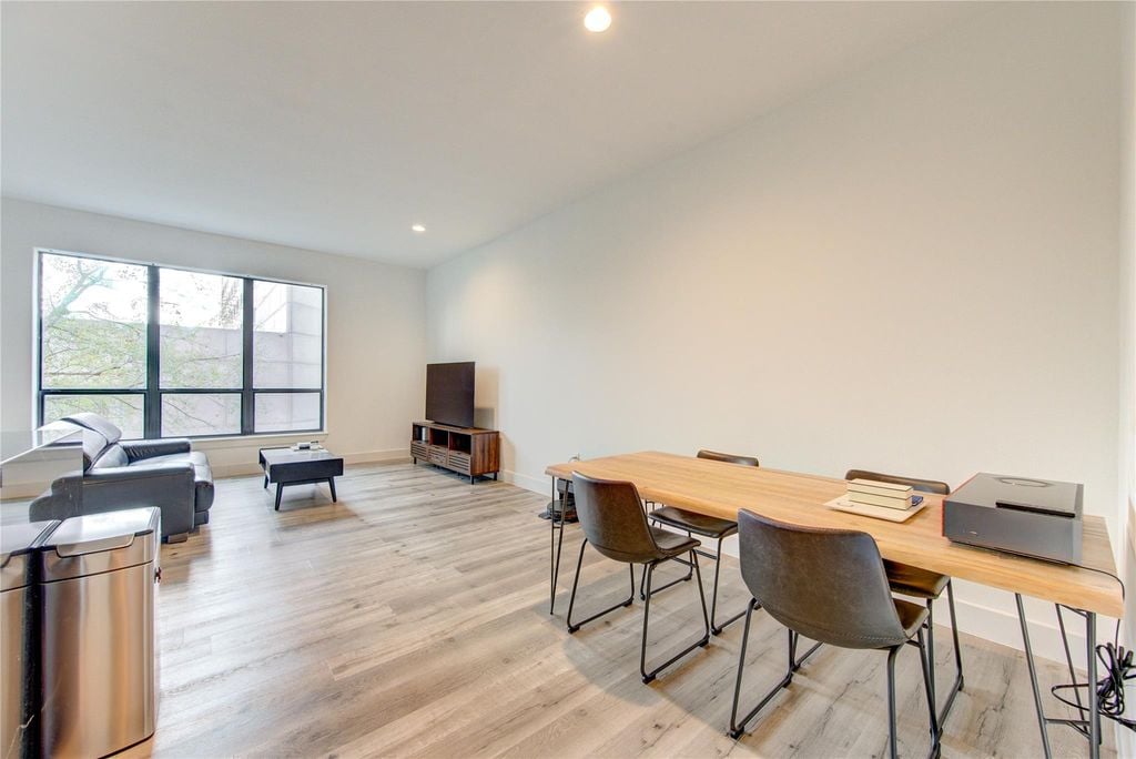 1901 Post Oak Blvd #3105