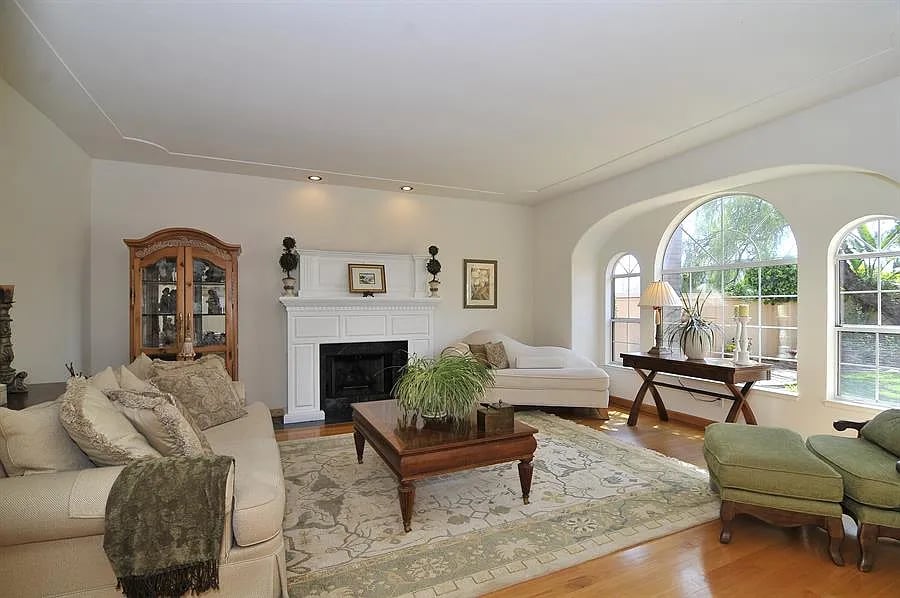 22619 Stevens Creek Blvd